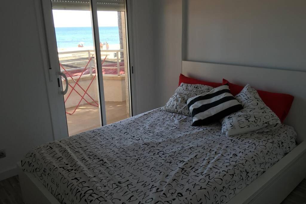 Apartamento Con Vistas Al Mar En Камбрильс Экстерьер фото