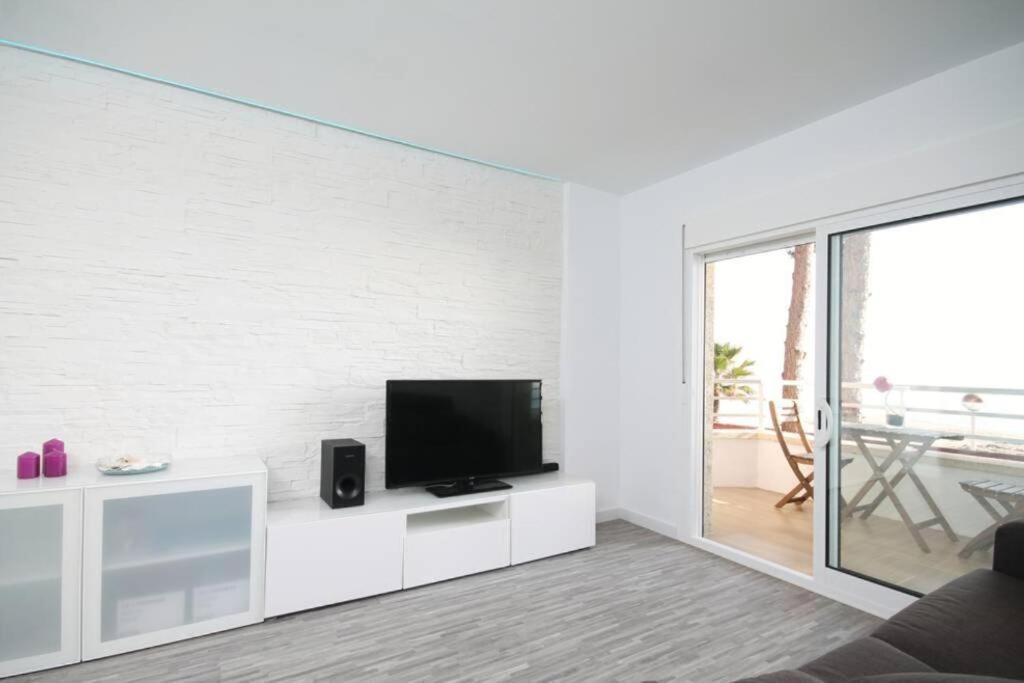 Apartamento Con Vistas Al Mar En Камбрильс Экстерьер фото